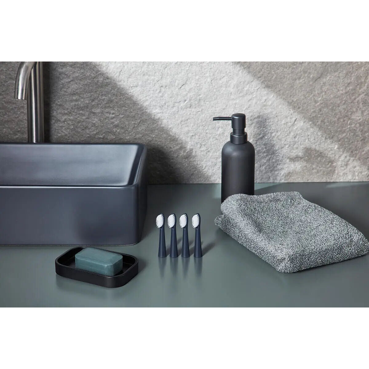 V5H8B0183463FF4A946D60D3D4172E6D158R5481914P2