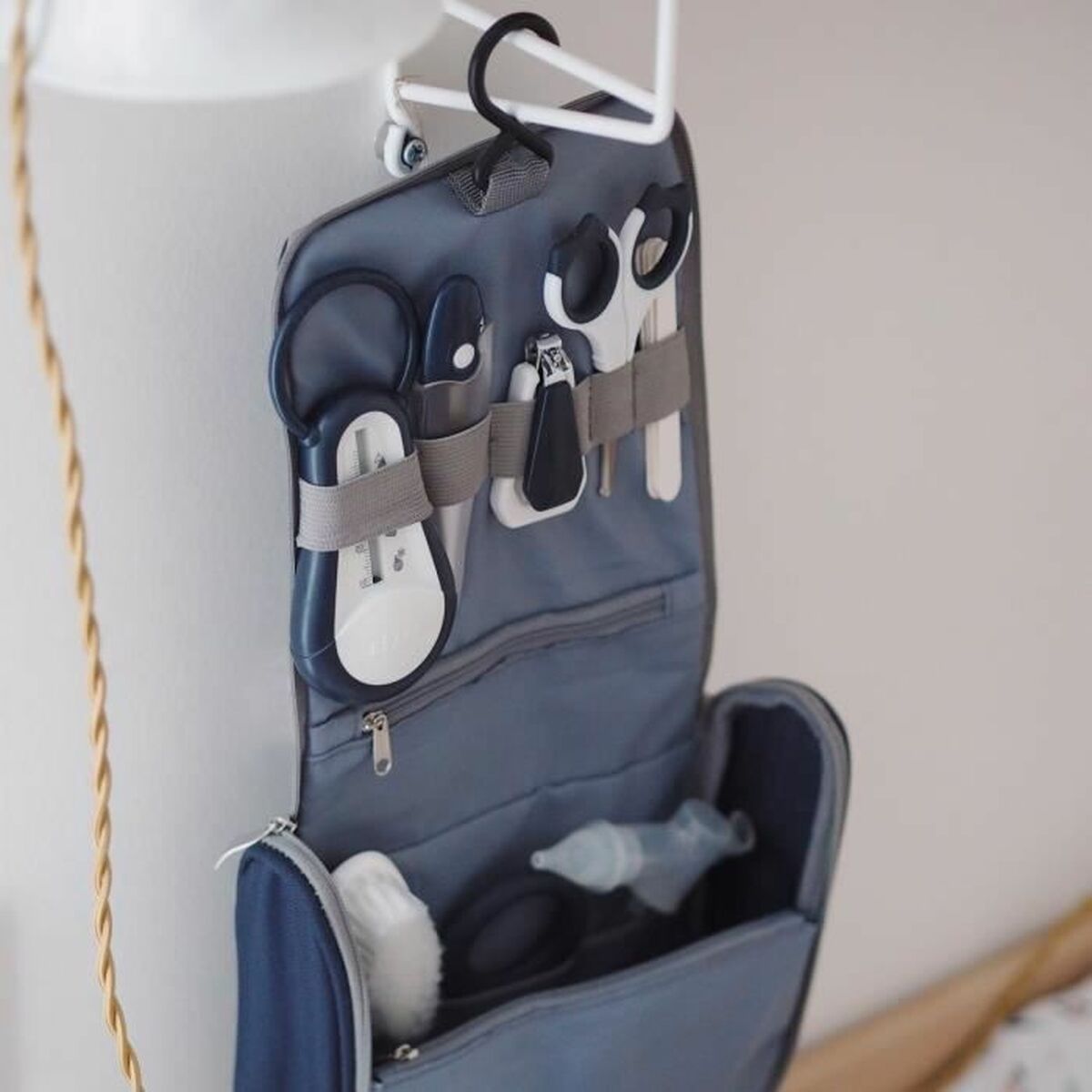 Set de higiene Béaba Azul oscuro 9 Piezas - Tuparafarma